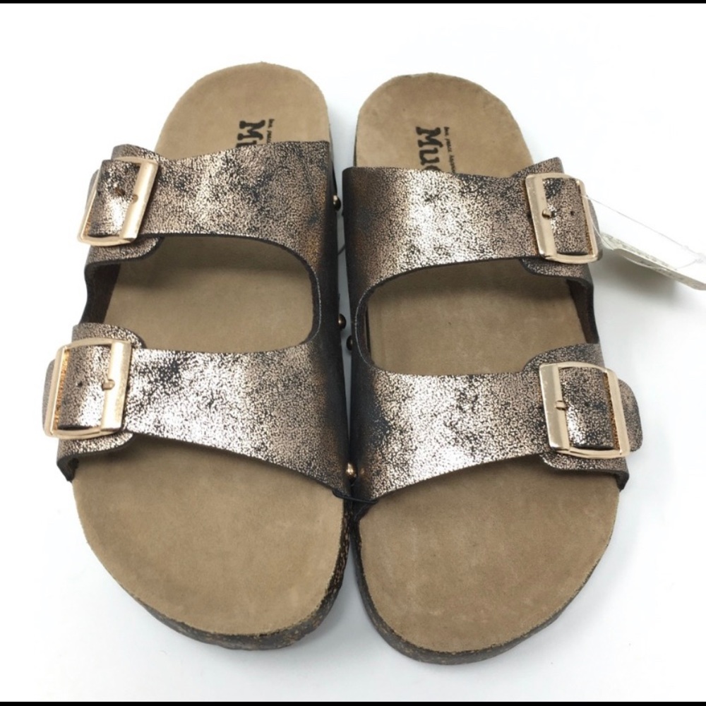 ๐ฅNEW! MUDD Womenโs Double Buckle Sandals - Picture 3 of 5